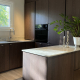 Colonial White Designad Av Byeks