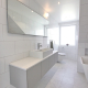 Supreme White Badrummet Designat Av Woodshed Inredning